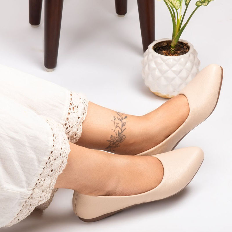 YASSIO Beige Womens Solid Everyday Wear Ballerina (EURO 41)