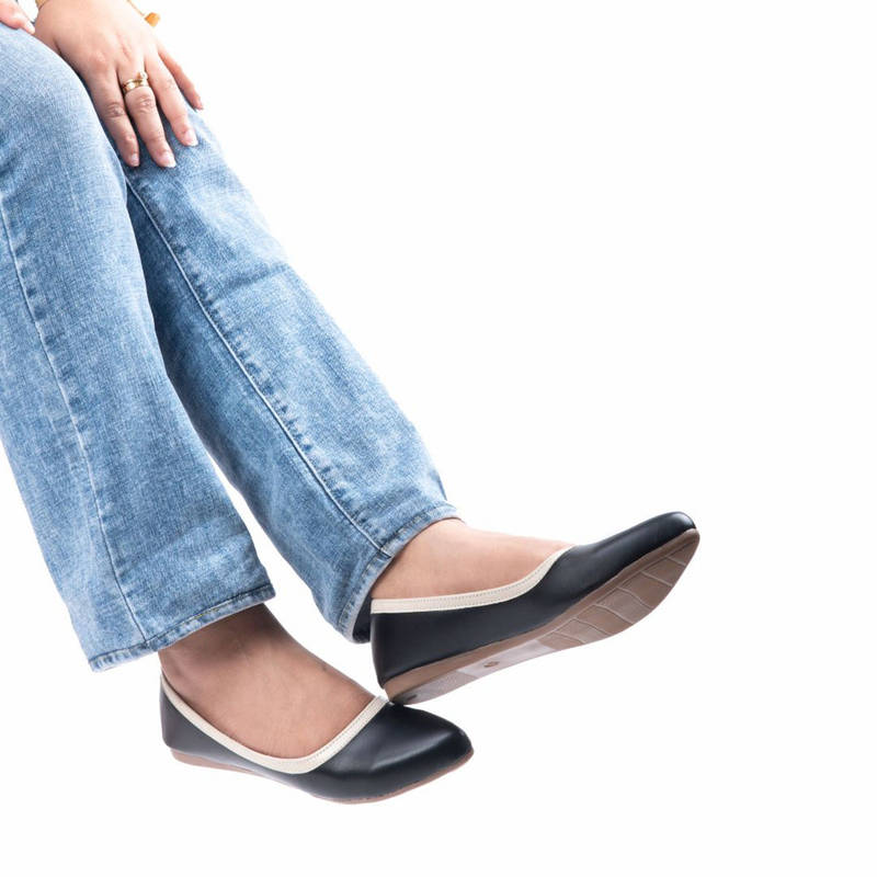 YASSIO Black Womens Day-to-Night Chic, Striped, Pointed Toe, Comfort Bellies (EURO 36)