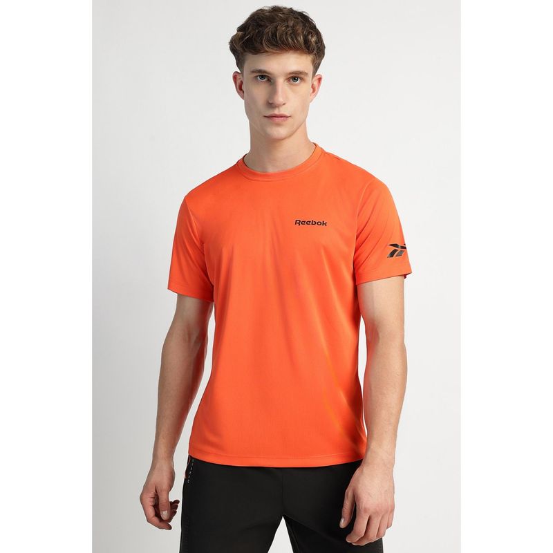 Reebok Men Solid T-shirt - Orange (L)