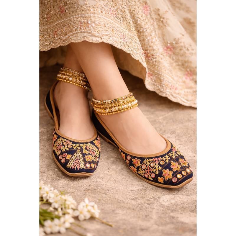 SCENTRA Women's Comfort Juttis - Navy Blue (EURO 36)