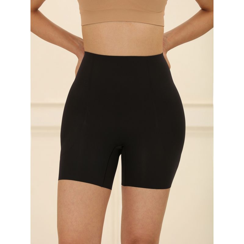 Underneat Black Nylon Solid Shapwear Shorts (M)
