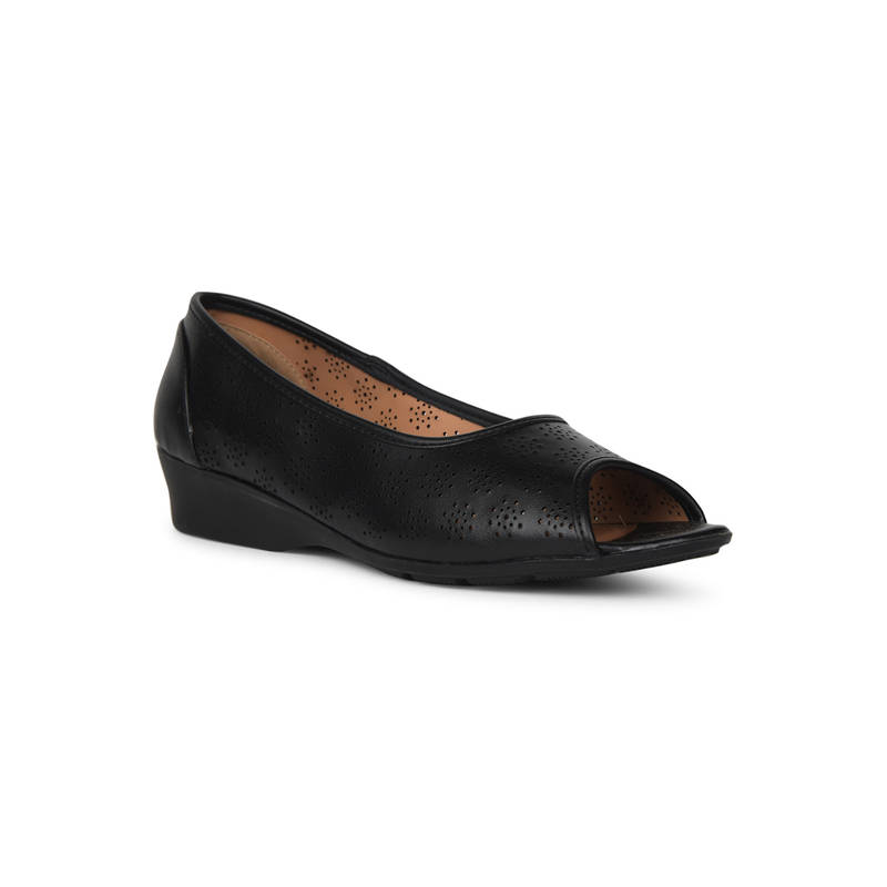 Bata Women Casual Wedges Black (UK 3)