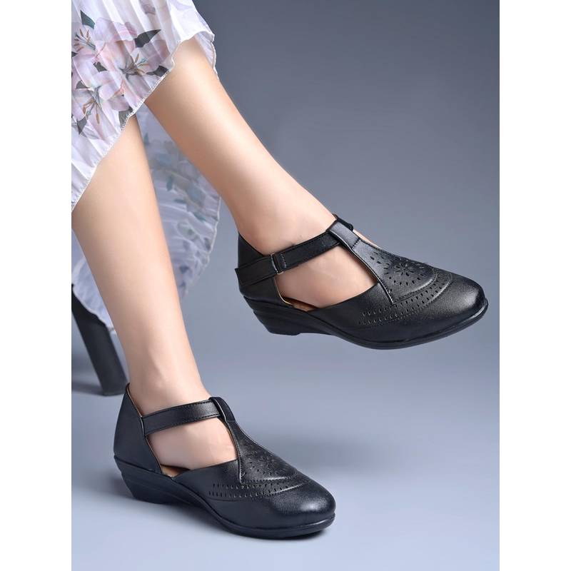 Shoetopia Women Black Pu Sole Ballerina (EURO 36)