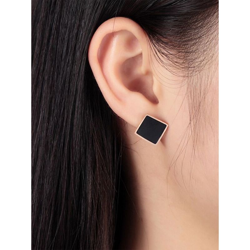 Black stud outlet earrings gold