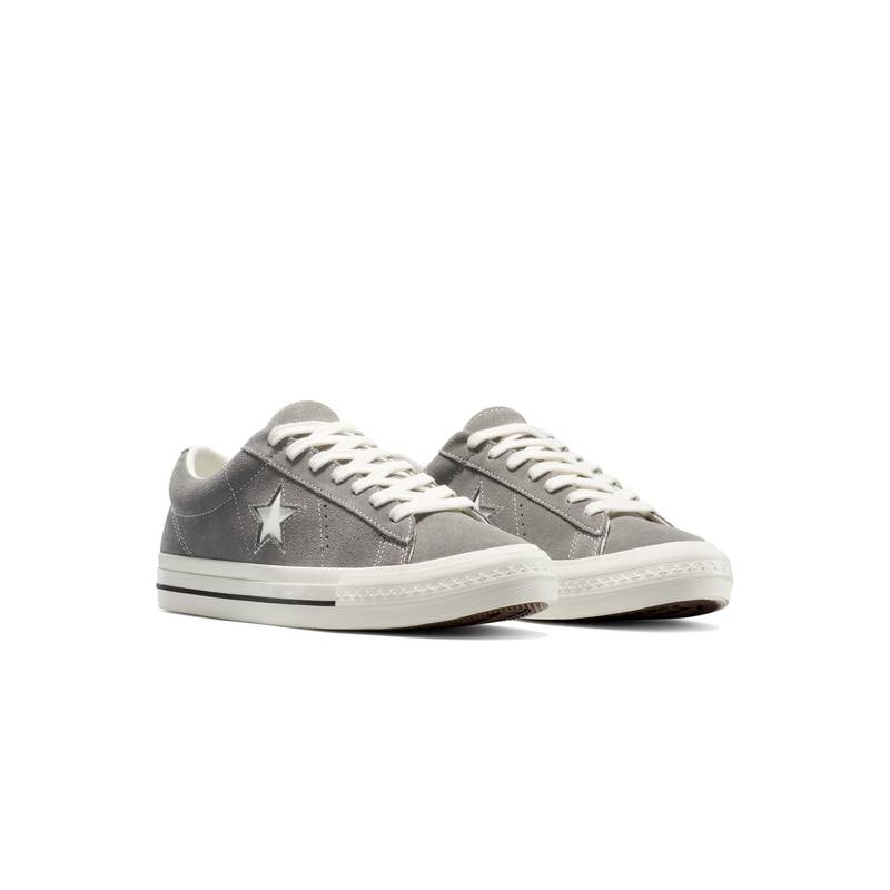 Converse Unisex One Star 95 Low Top Sneakers (UK 9)