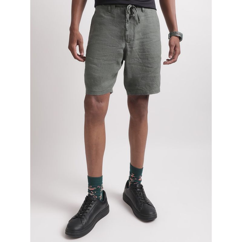 GANT Men Mid-Rise Loose Fit Linen Shorts (30)