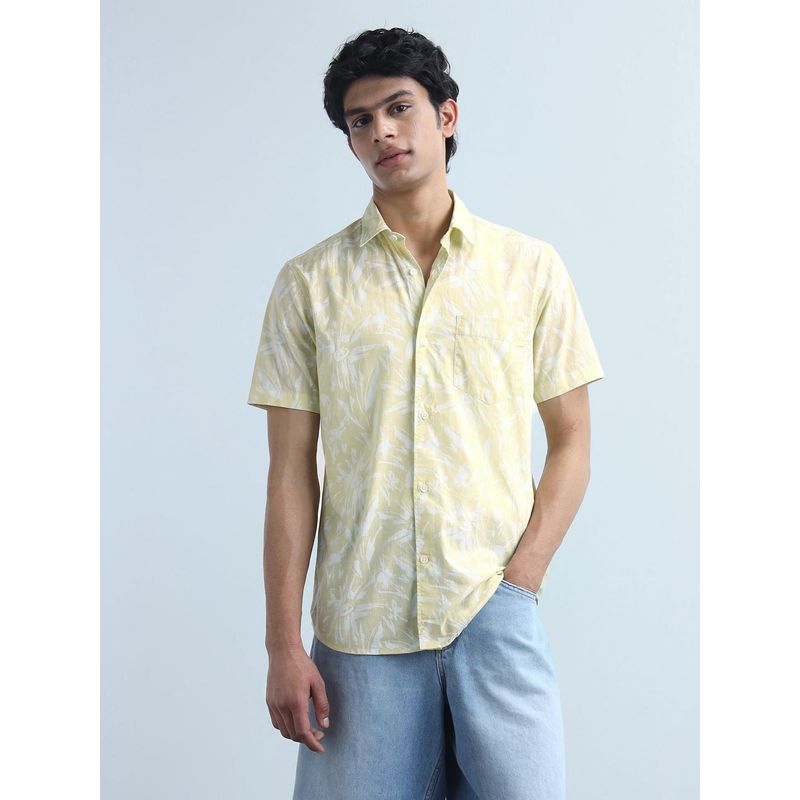 Flying Machine Men Yellow Cotton Floral Shirt (L)