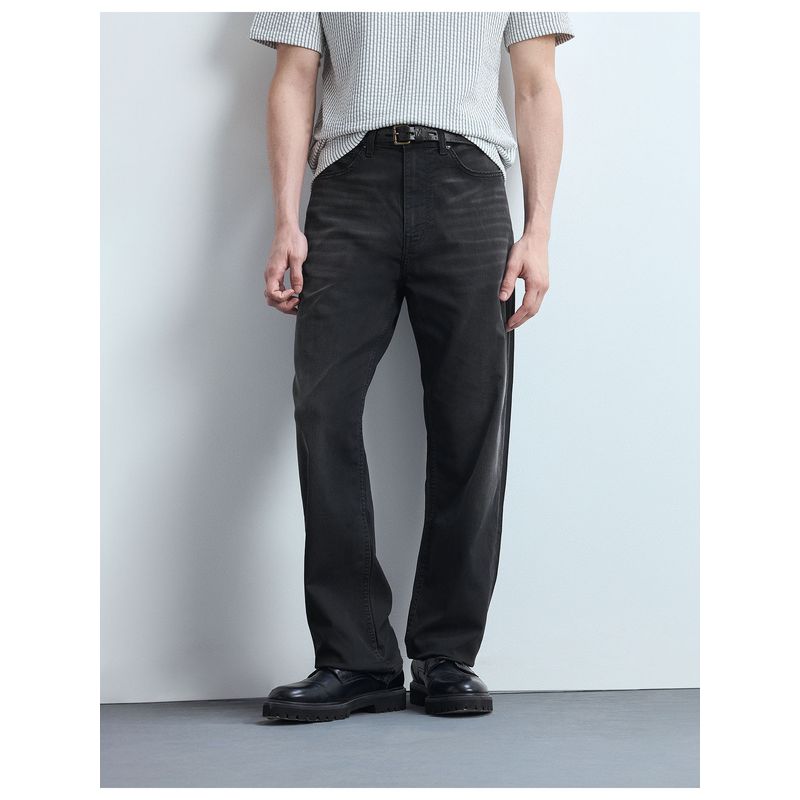 Flying Machine Men Black Cotton Solid Straight Jeans (32)