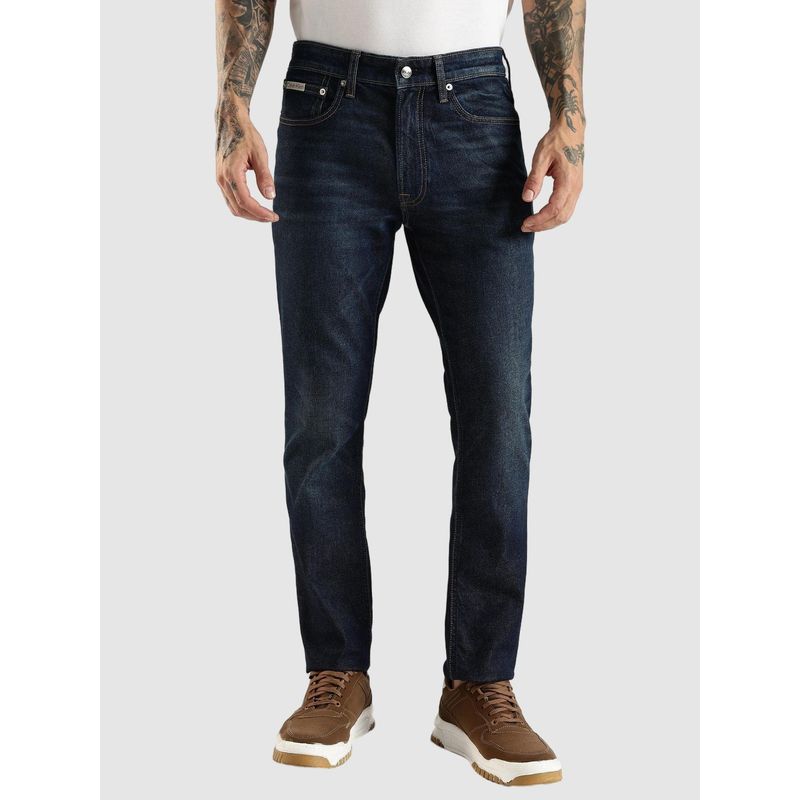 Calvin Klein Light-Wash Slim Fit Mid Rise Jeans (30)