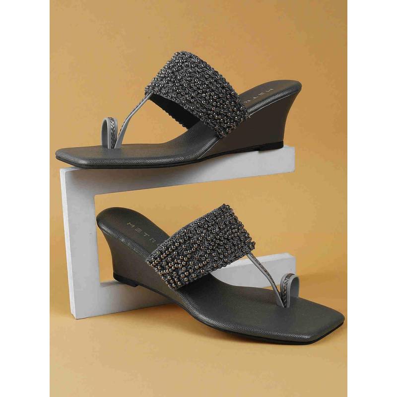 Metro Women Grey Wedges (EURO 36)