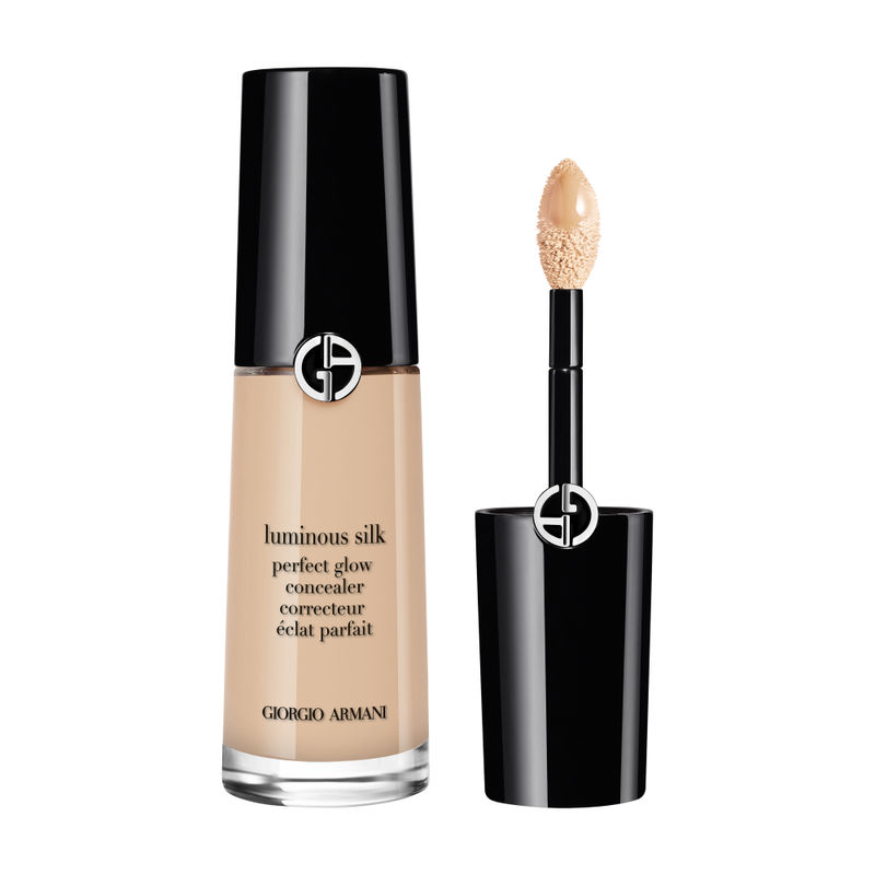 Giorgio Armani Luminous Silk Hydrating & Brightening Concealer -Buildable Coverage, Skin-like Finish