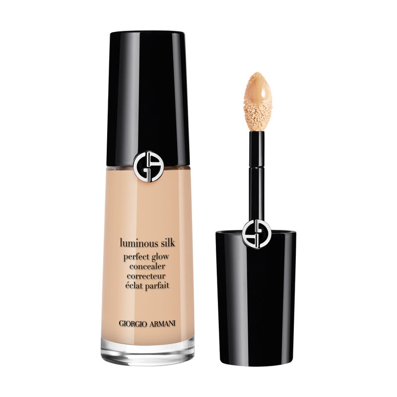 Giorgio Armani Luminous Silk Hydrating & Brightening Concealer -Buildable Coverage, Skin-like Finish