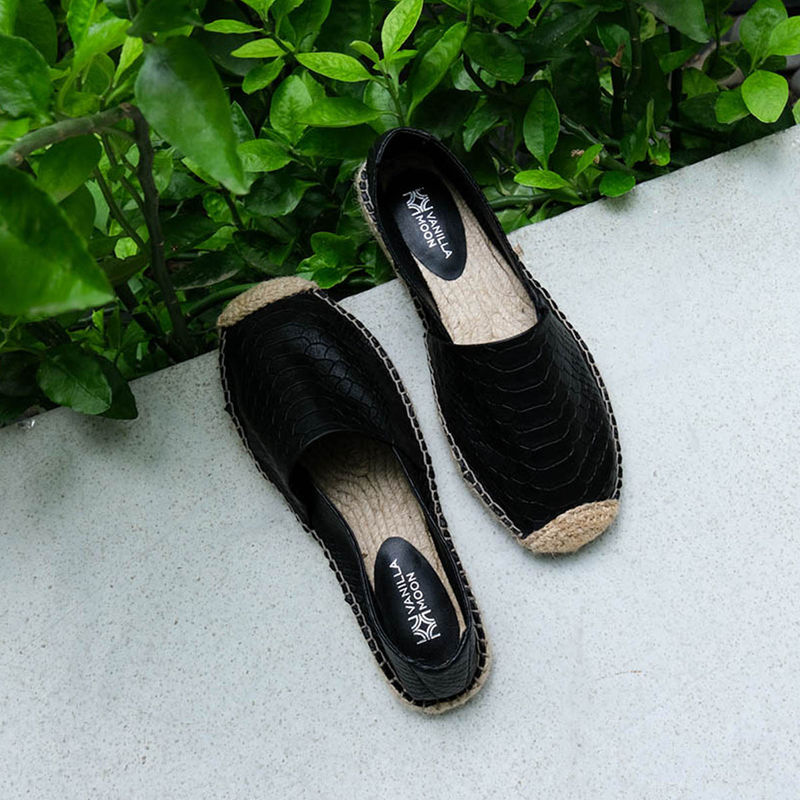 Vanilla Moon Women Black Round Toe Espadrills (EURO 36)