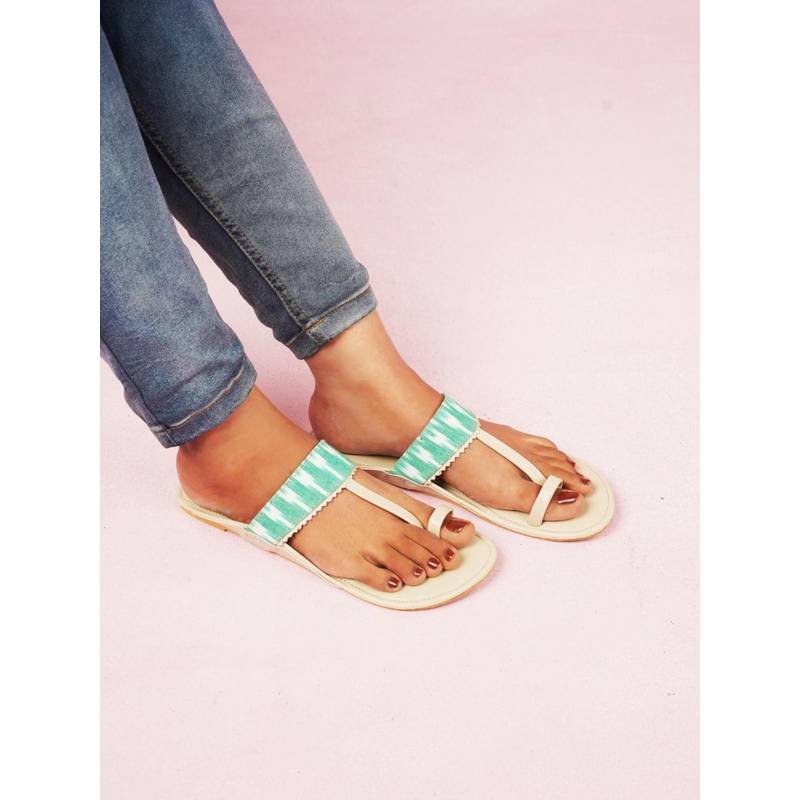 The Madras Trunk Women Flat Kolhapuri in Green (EURO 36)