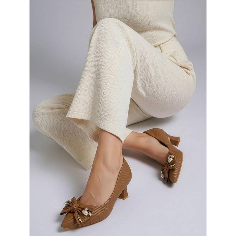 Dollphin Women Brown Pointed Toe Kitten Heel Pumps (EURO 37)