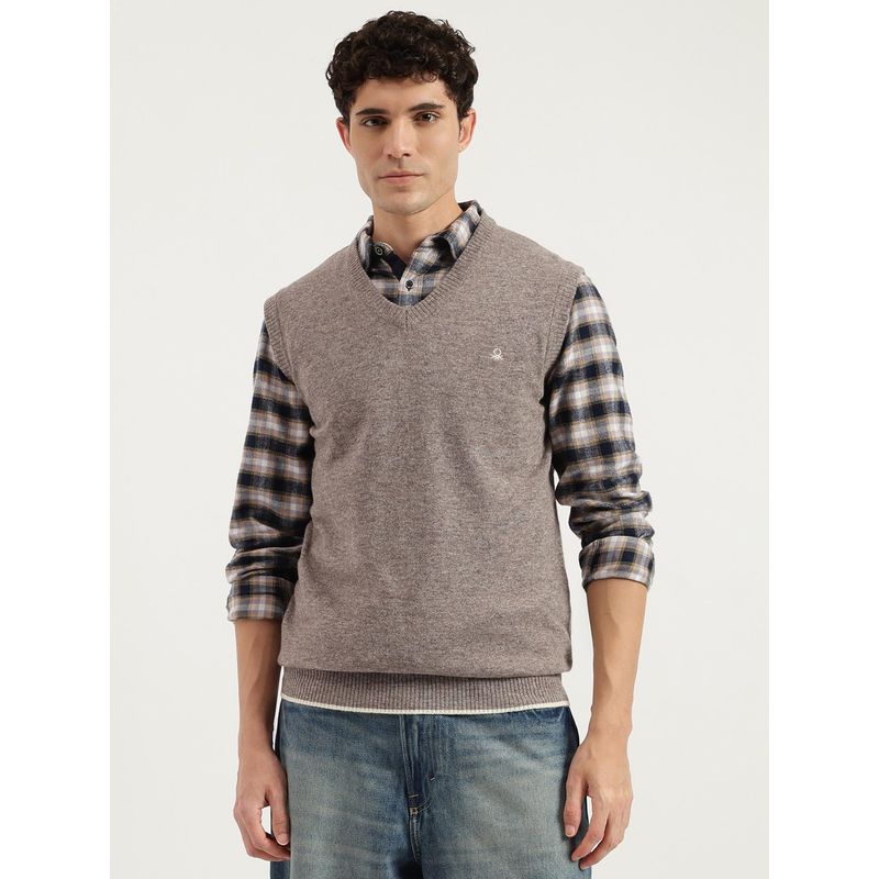 United Colors of Benetton Beige Regular Fit V-Neck Solid Lambswool Vest Sweater (M)