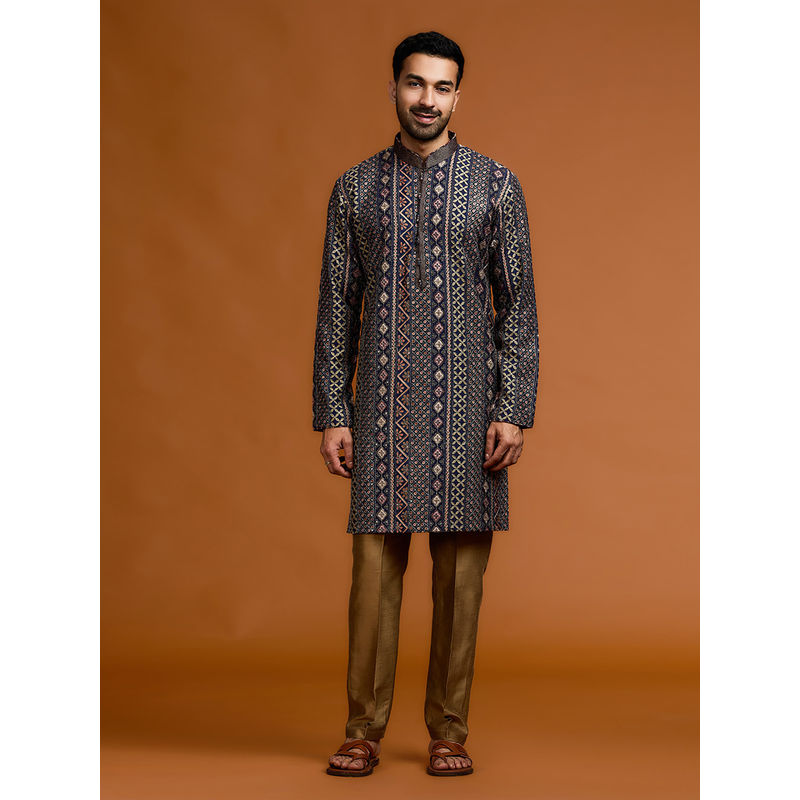 Kora by Nilesh Mitesh Blue Embroidered Mandarin Neck Kurta With Pant (40)