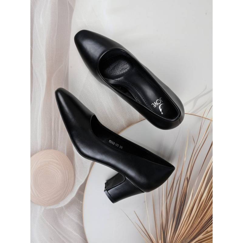 Jove Women Black Solid Pumps (EURO 36)