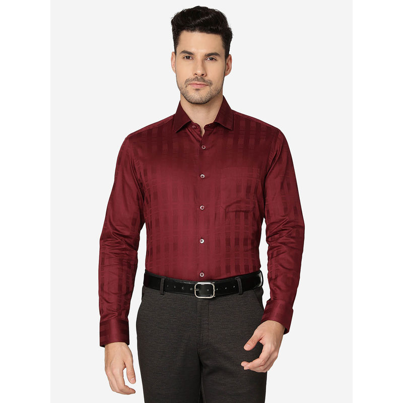 Greenfibre Men Cotton Blend Solid Maroon Slim Fit Formal Shirt (39)