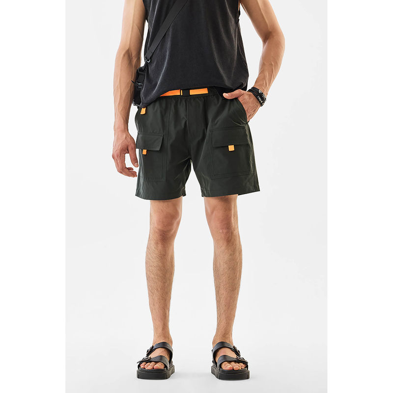 Snitch Dark Green Solid Regular Casual Shorts with Belt (28)
