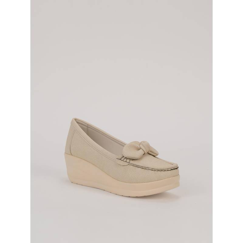 SCENTRA Women Cream Loafers (EURO 40)