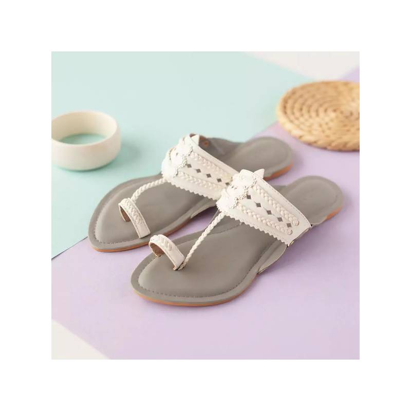 AUZORI Women Stone Grey and White Two Coloured Kolhapuri - Grey (EURO 36)