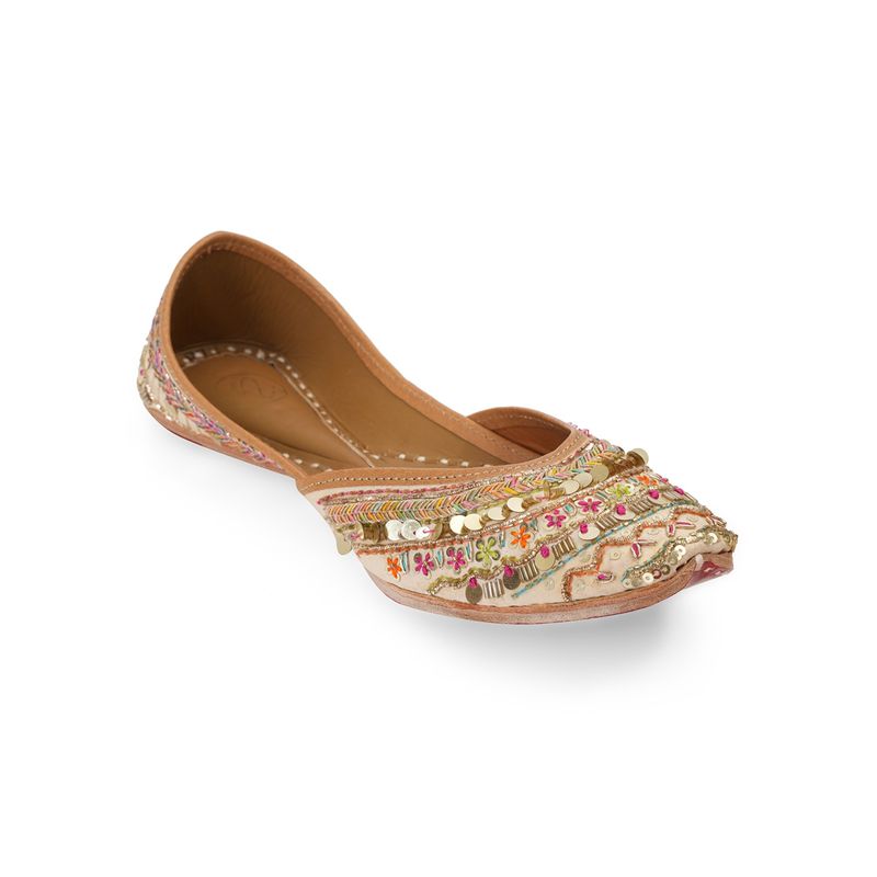 NR BY NIDHI RATHI Beige Handcrafted Leather Ethnic Juttis (EURO 36)