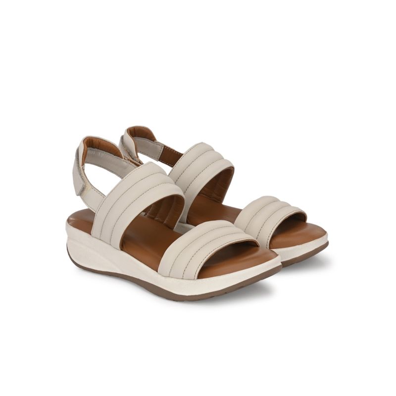 Delize Womens Off White Solid Wedge Sandals (UK 3)