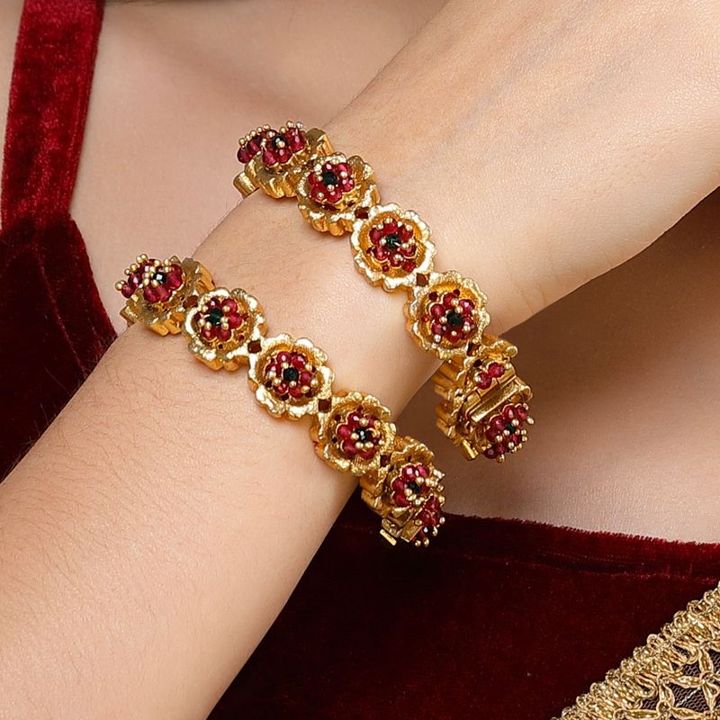 Karatcart Gold Plated Red Crystal Studded Floral Rajwadi Temple Bangles Set for Women (2.4)