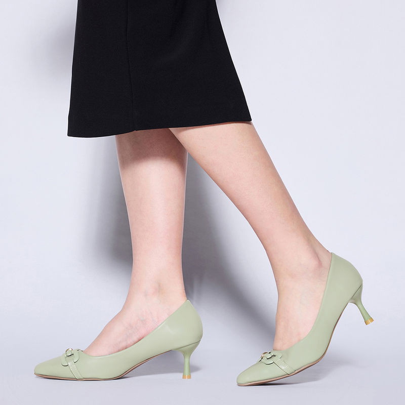 Twenty Dresses by Nykaa Fashion Green Pointed Buckle Detail Pumps (EURO 36)