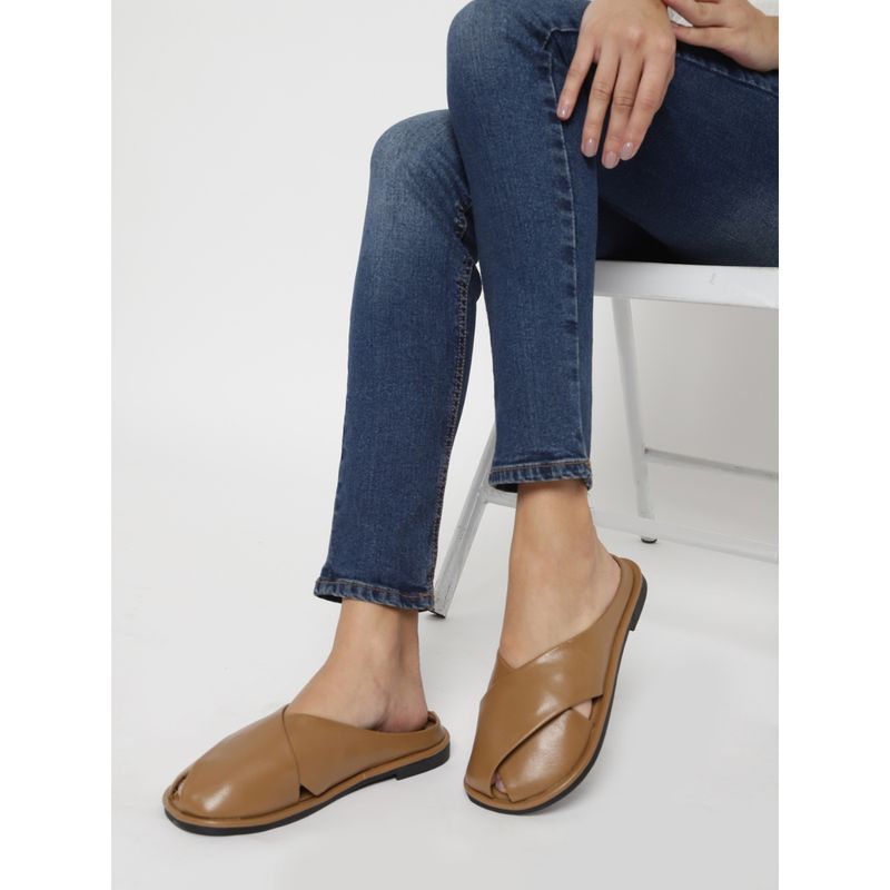 Truffle Collection Tan Solid Sandals (UK 6)