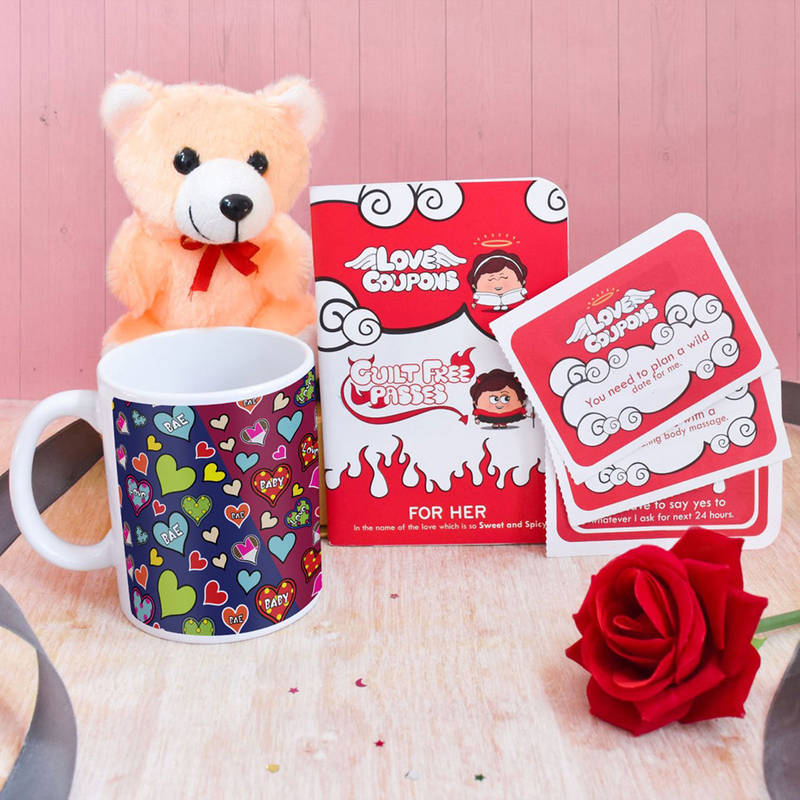 Buy/Send Quirky Love Personalised Combo Online