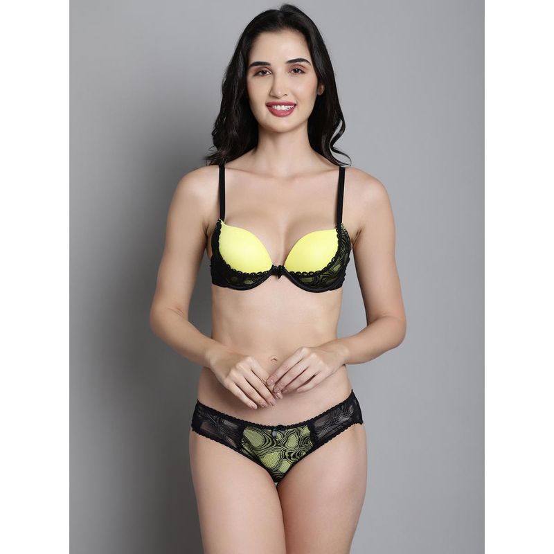Makclan Yellow Femme Fatal Sensuous Lace Lingerie Bra and Panty (Set of 2) (36B)