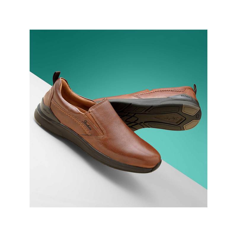 Florsheim The Beetle Tan Men Plain Toe Slip-on Loafers (EURO 42)