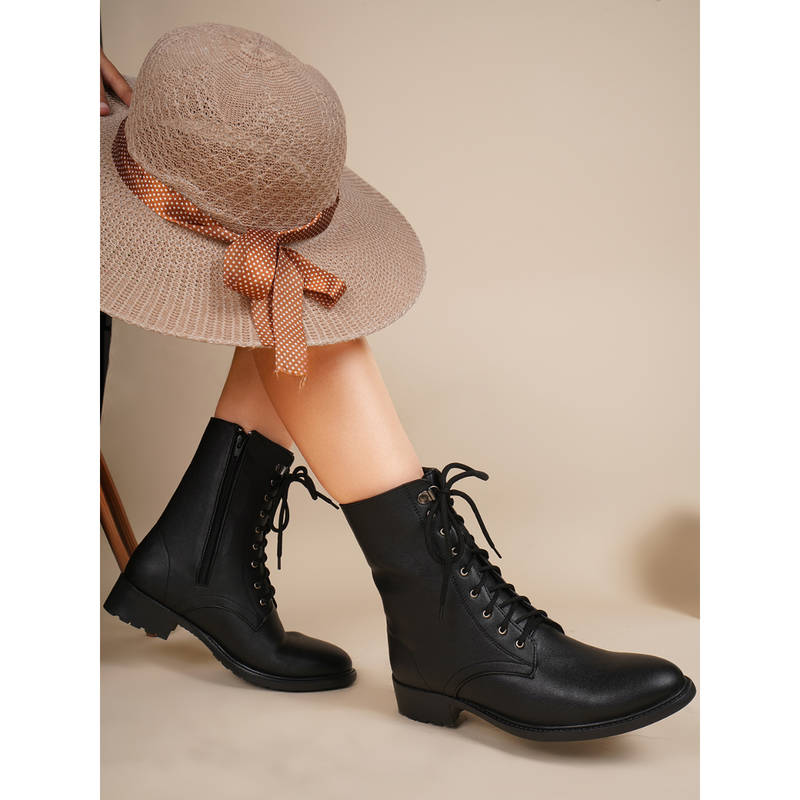 SHUZ TOUCH Black Solid Lace Up Casual Boots (EURO 35)