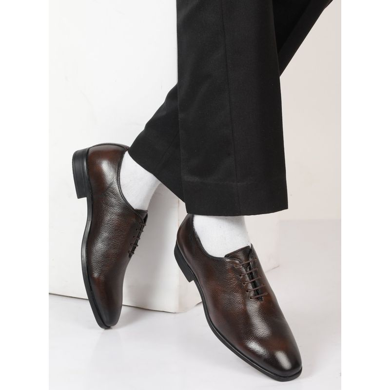 Teakwood Men Brown Two-Tone Texture Leather Oxfords (EURO 42)