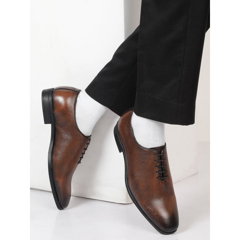 Teakwood Men Tan Two-Tone Texture Leather Oxfords (EURO 44)