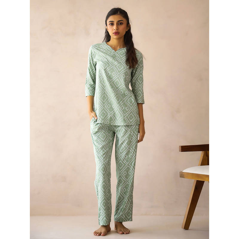 SANSKRUTIHOMES Sea Green Viscose Rayon Printed Ethnic Motifs Night Suit For Women (Set of 2) (S)