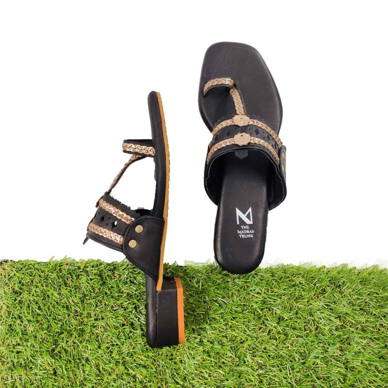 The Madras Trunk Solid Black Kolhapuris (EURO 36)