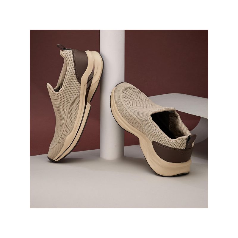 Campus REASON Men Beige Walking Shoes (UK 8)