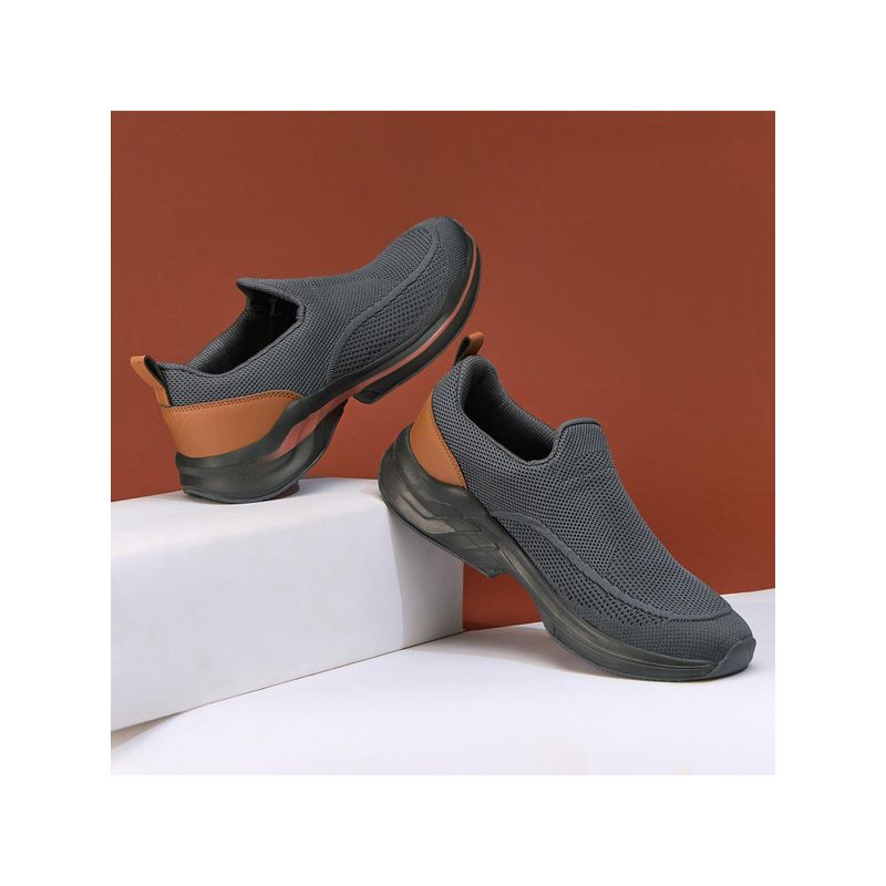 Campus REASON Men Grey Walking Shoes (UK 6)