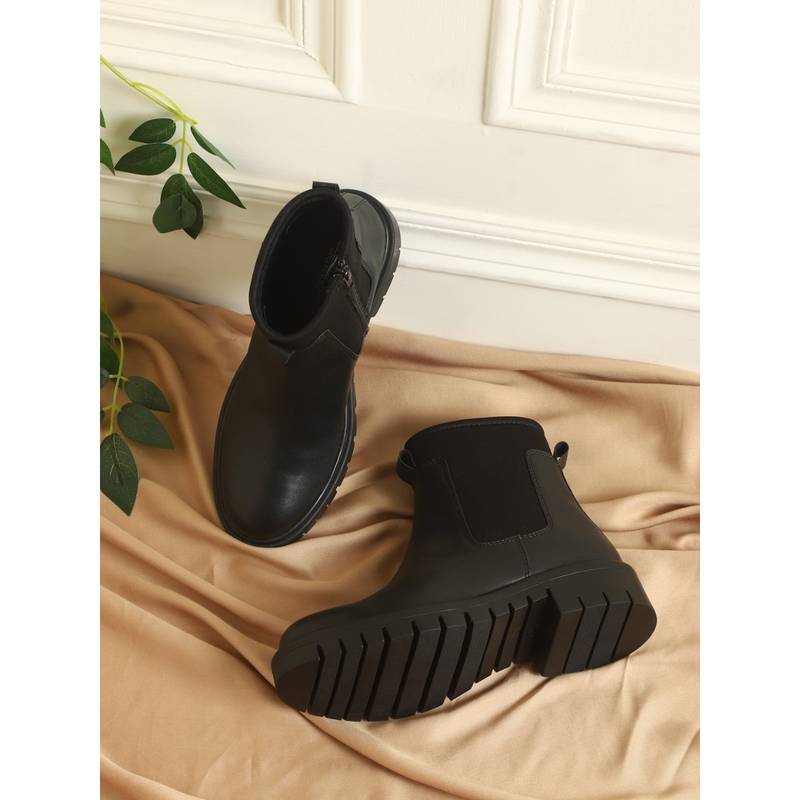 Truffle Collection Black Solid Casual Boots (UK 4)