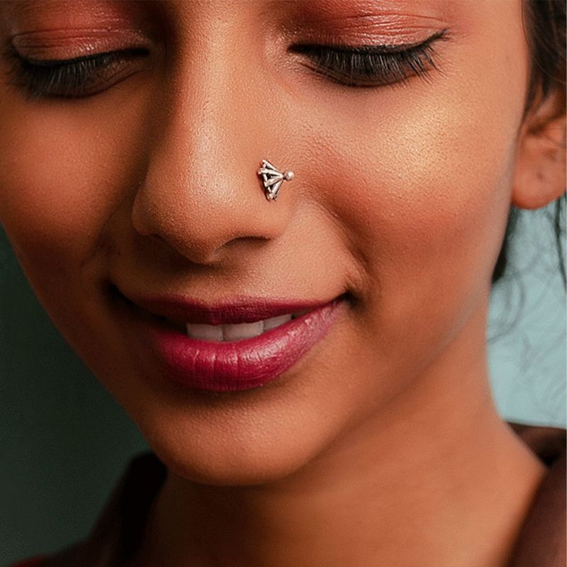 Buy Shaya by CaratLane Owning My Delusional Optimism Nose Pin Online