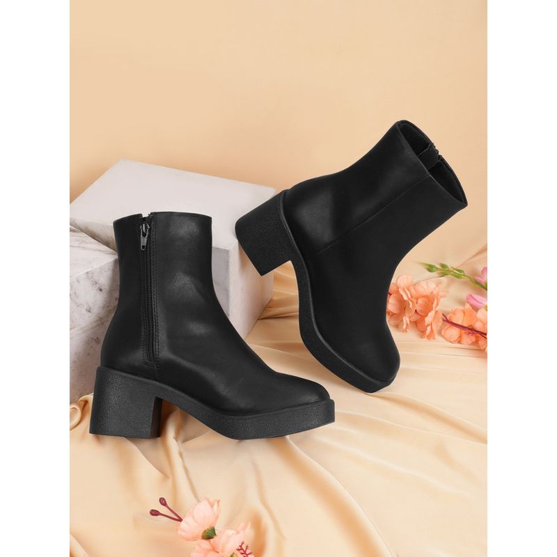 Truffle Collection Black Solid Boots (UK 8)