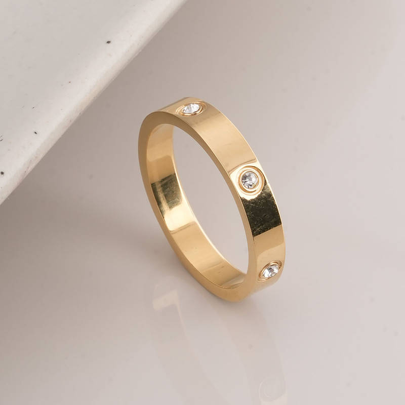 Palmonas Waterproof and Anti-Tarnish Elegant Diamond Gold Band Ring for Women (7)