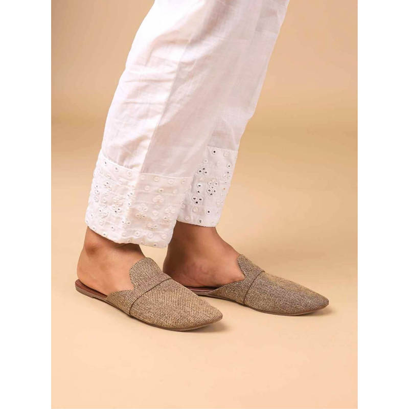 The Madras Trunk Women Flat Mules In Brown (EURO 36)
