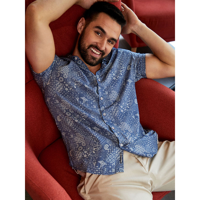 Campus Sutra Mens Baby Blue Paisley Shirt (S)