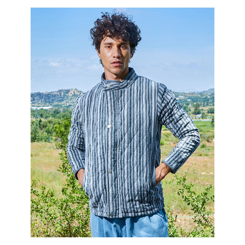 Campus Sutra Mens Moon Grey Halo Striped Quilted Jacket (S)