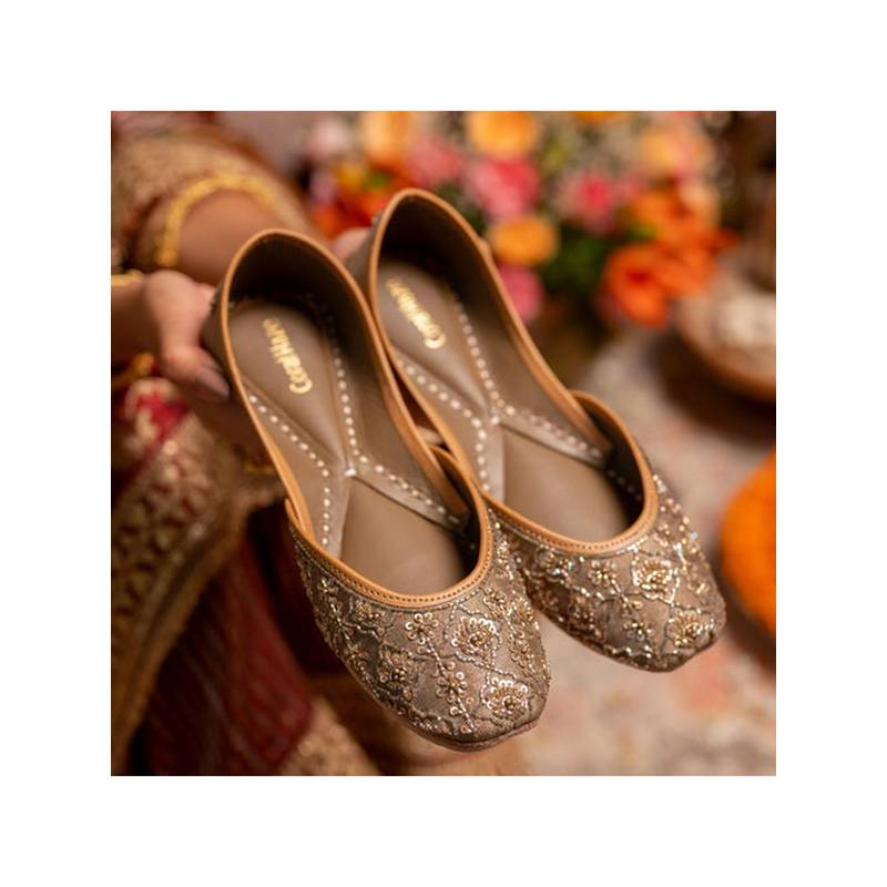 Coral Haze Sona Taupe Juttis (EURO 35)