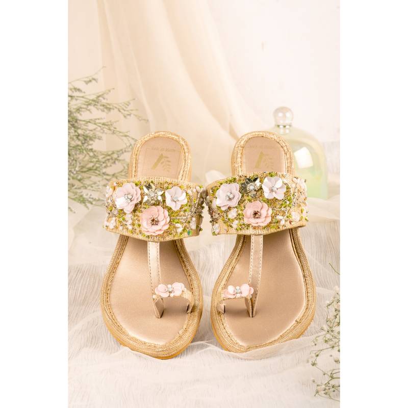House of Vian Firdaus Gold Embellished Kolhapuris (EURO 38)